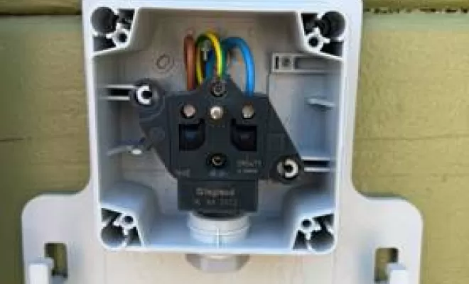 Installation de borne de recharge, Beauvais, Cerou